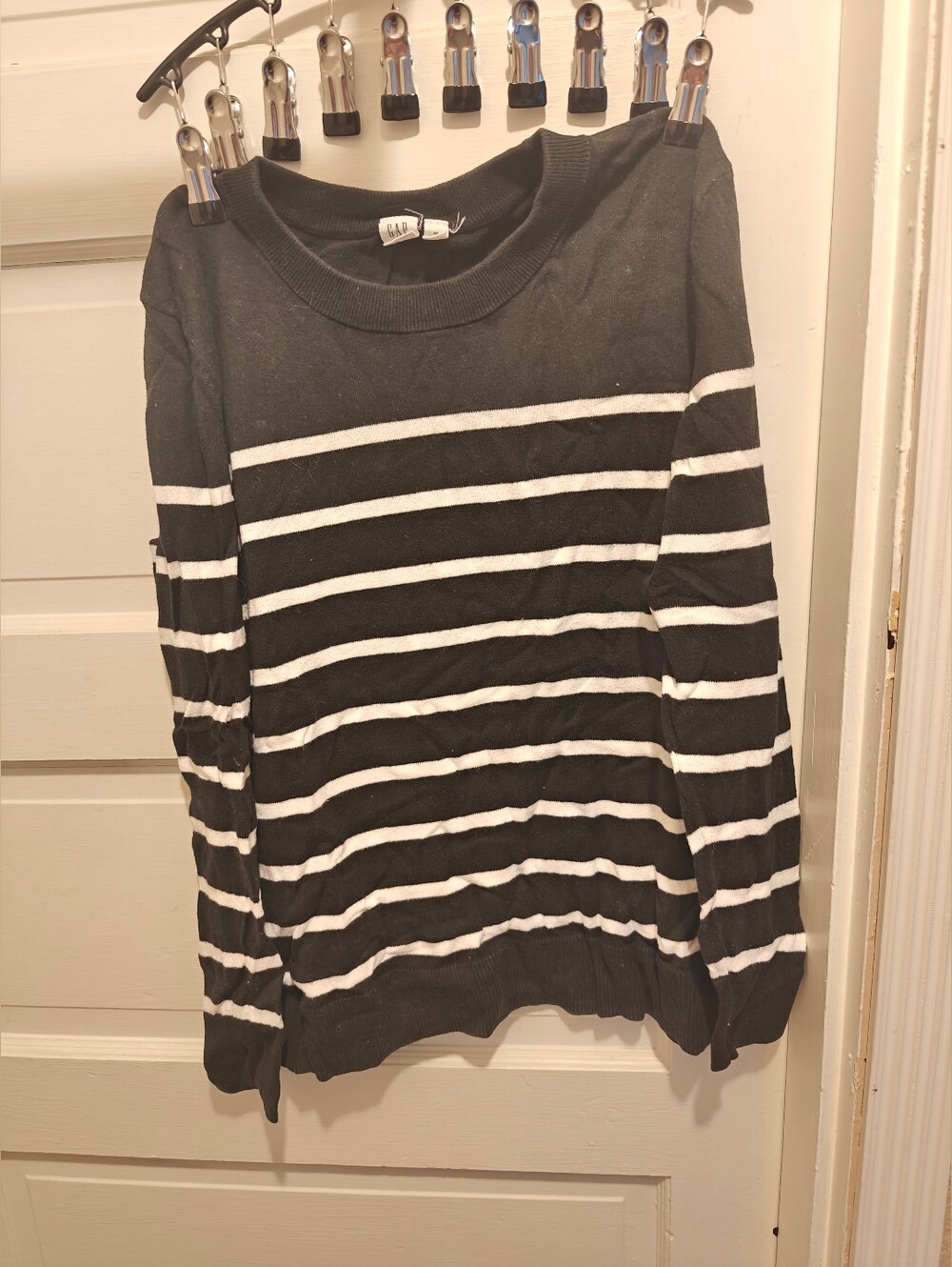 GAP Sweater Womens M Black White Striped Long Sleeve Crew Neck Knit Pullover